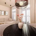 Lakefront In 55030 Apartment *