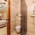 Lakefront In 55030 דירה קריקווניצה